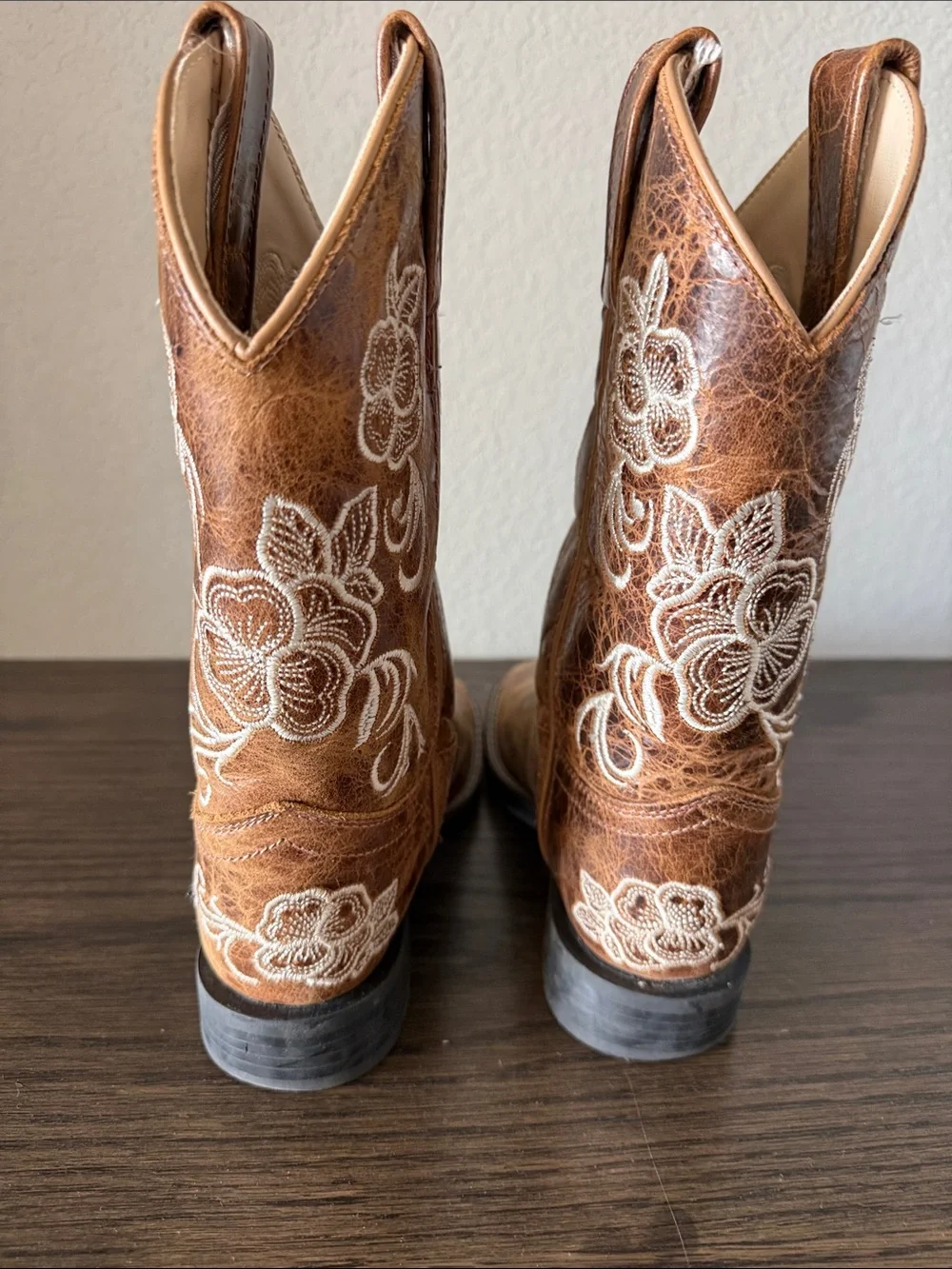 Shyanne Brown Kids Western Embroidered Pull-On Boots